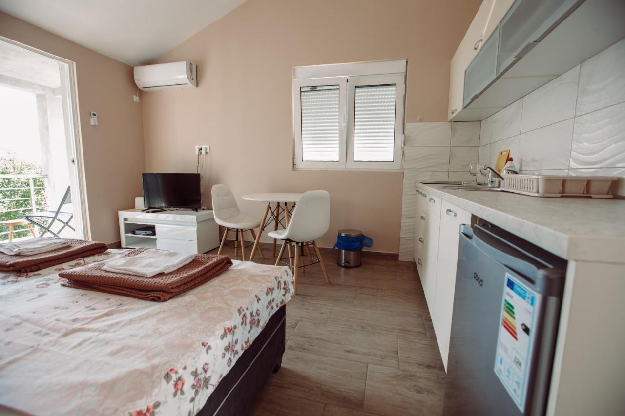 Apartmani Peko Kotor Luaran gambar
